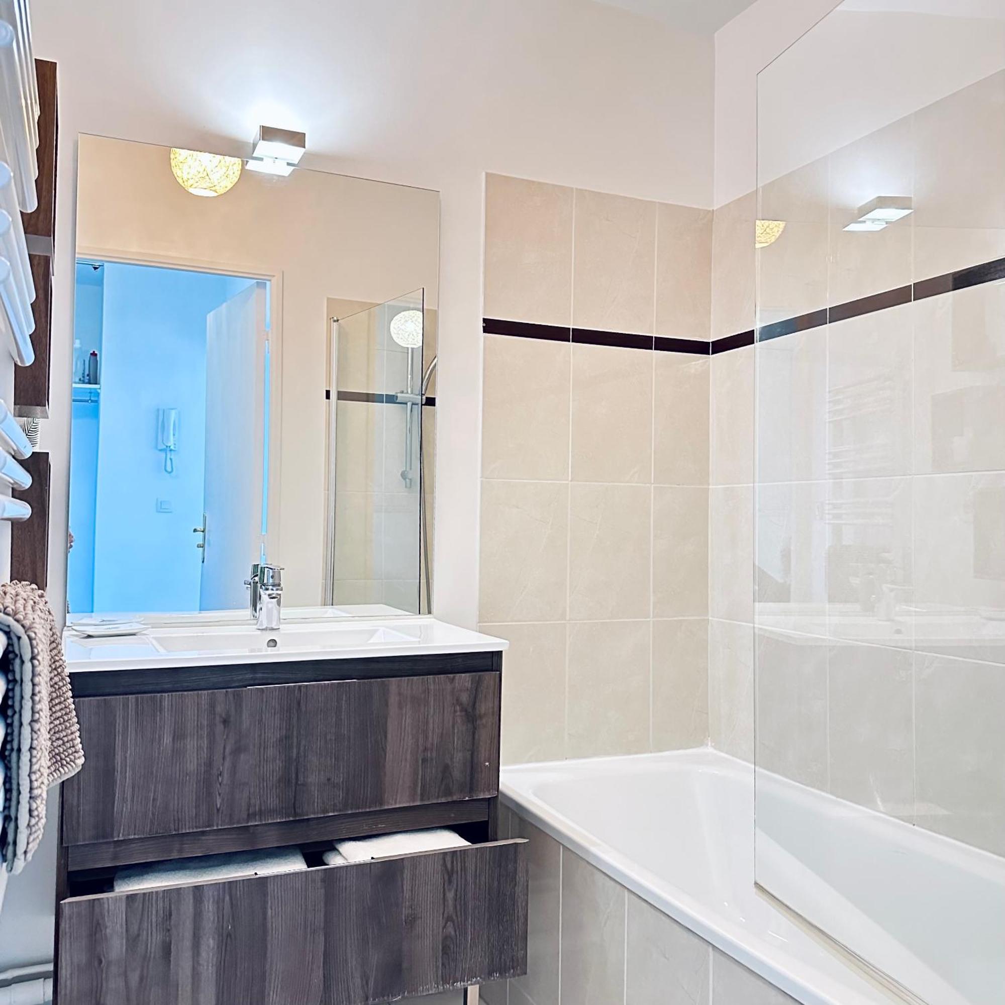 Beautiful Apartment * Parking* Disneyland 10 Min Montevrain Exterior photo